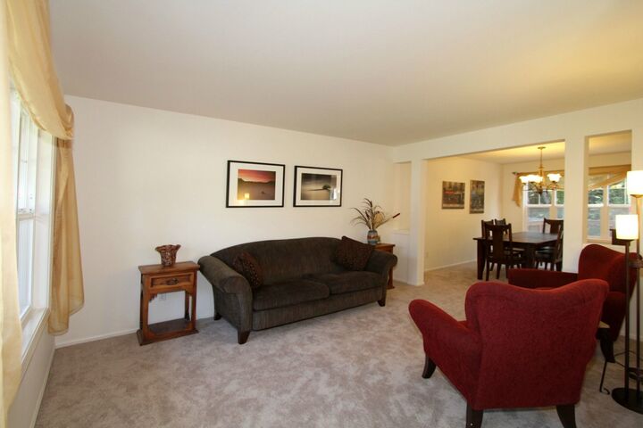 Property Photo:  1140 SW 12th Street  WA 98045 