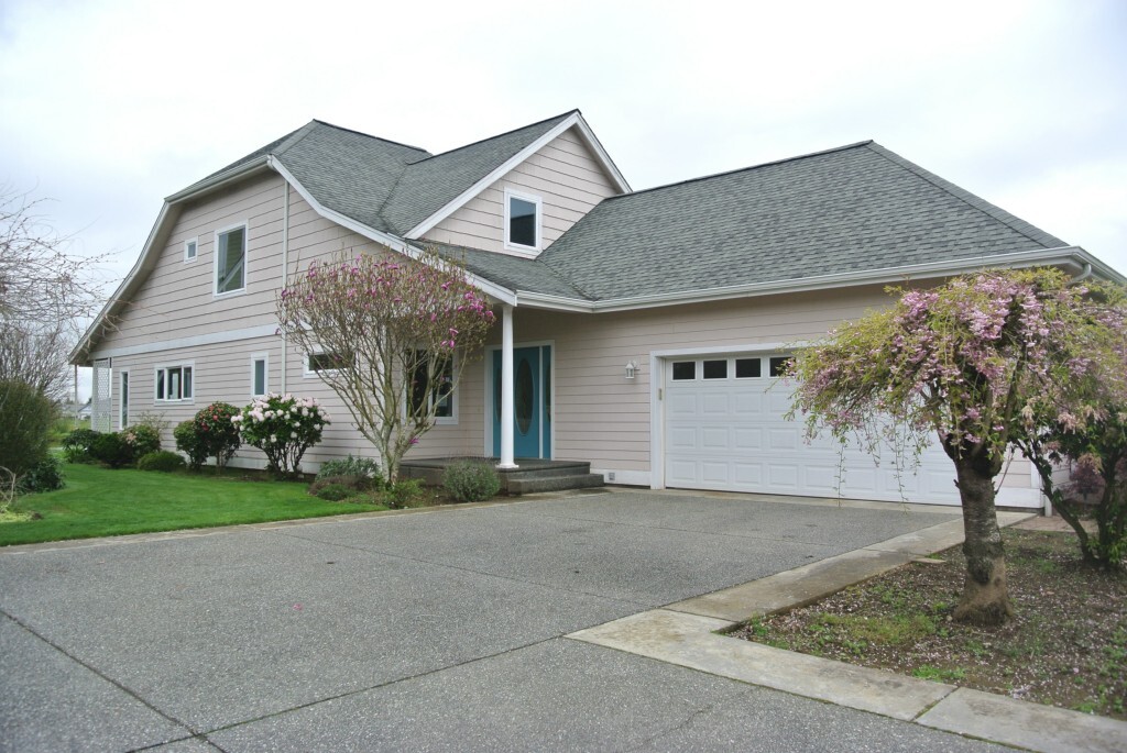 Property Photo: 573 E Maberry Dr WA 98264
