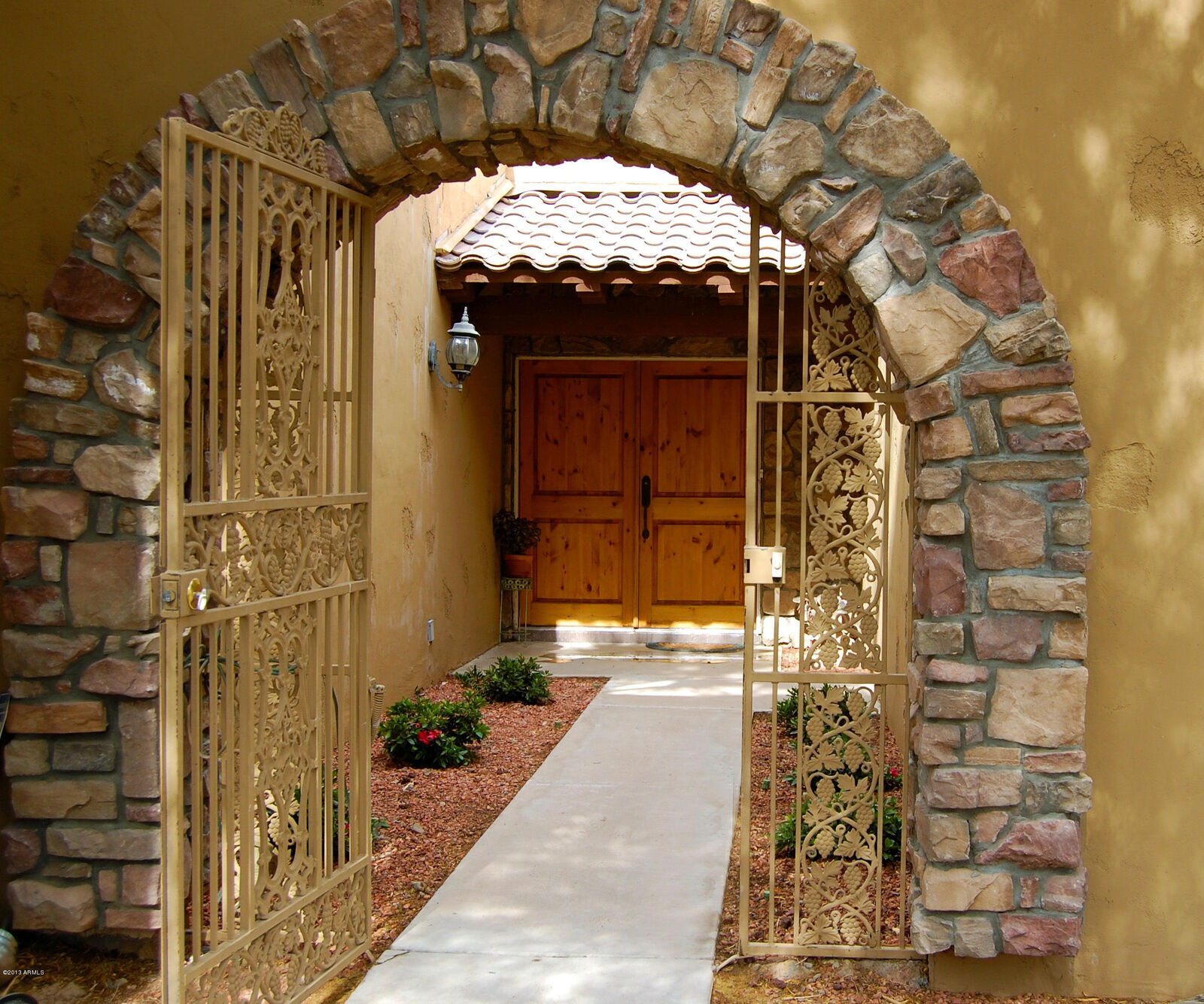 Property Photo: 13401 N Coral Gables Drive AZ 85023
