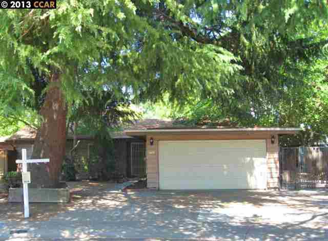 Property Photo:  1649 Elda Ct  CA 94523-3012 