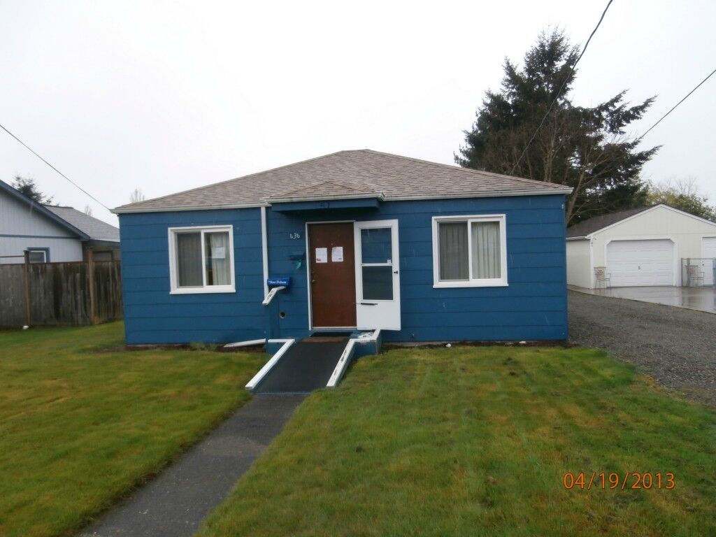 Property Photo:  636 S Howard St  WA 98465 