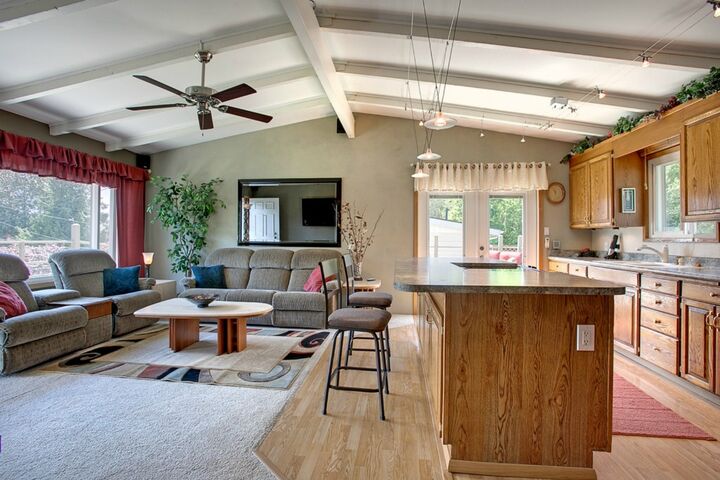 Property Photo: 11025 26th Ave S WA 98168