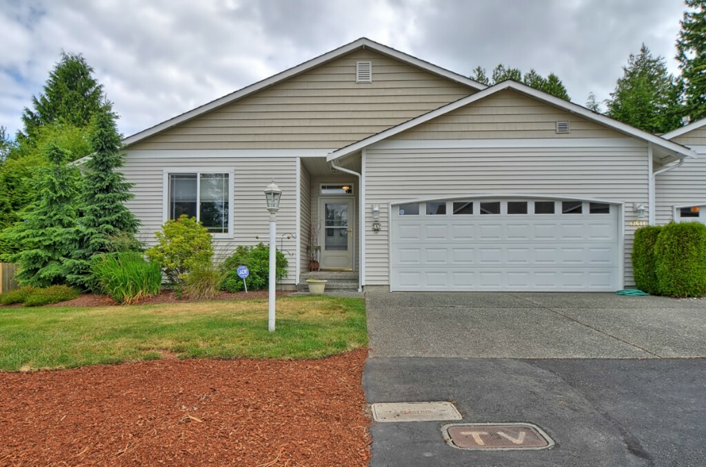 Property Photo:  13611 Beverly Park Rd A  WA 98087 