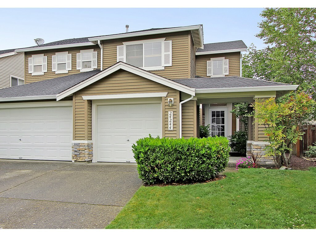 Property Photo:  24244 SE 11th Place  WA 98075 