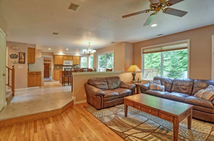 Property Photo: 6915 Cascade Dr SE WA 98296