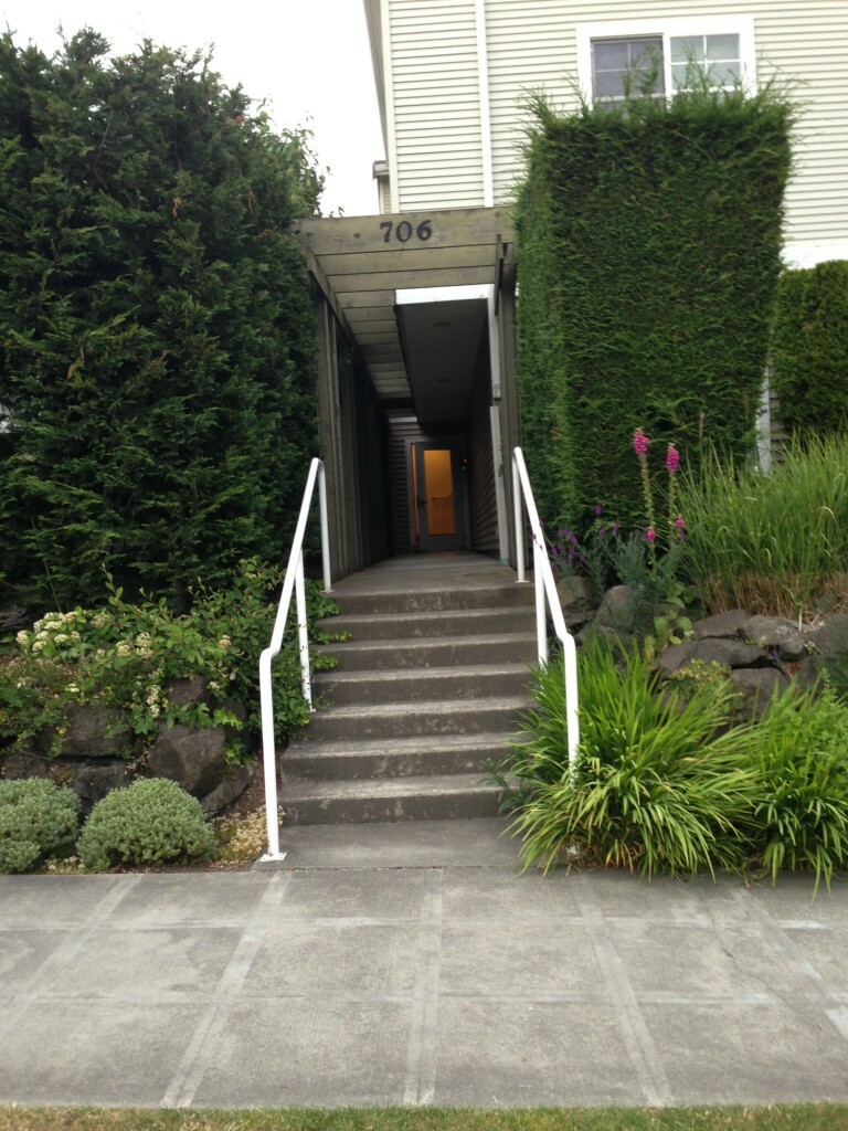 Property Photo:  706 16th Ave 203  WA 98122 