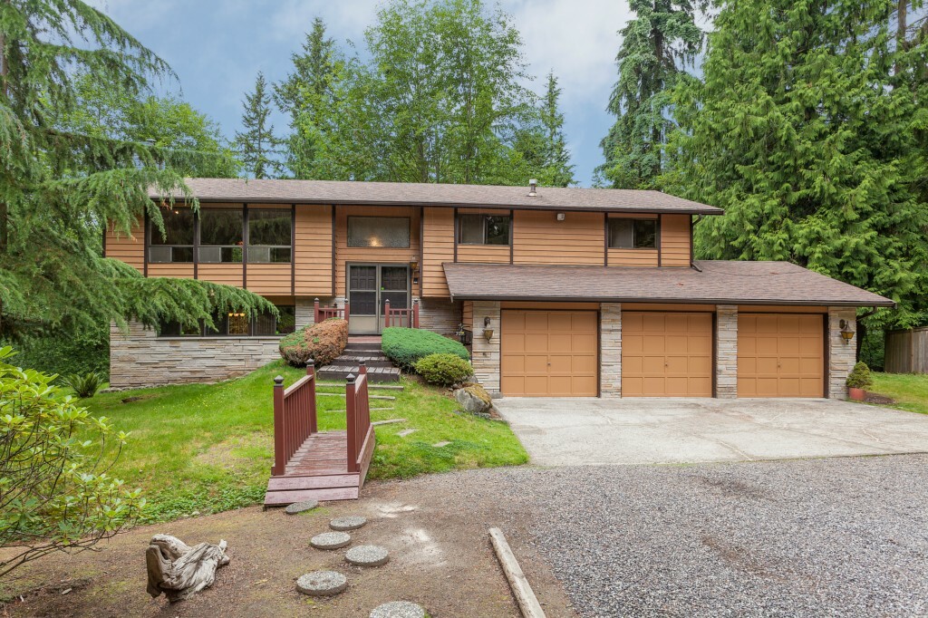 Property Photo:  20420 14th Ave W  WA 98036 