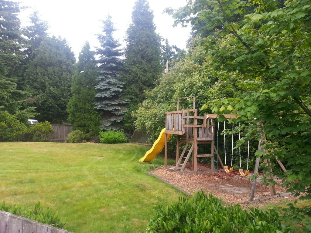Property Photo: 1508 5th St WA 98033