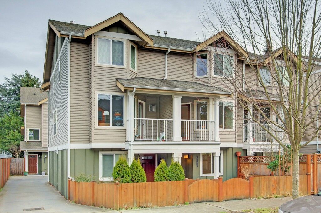 Property Photo: 12530B 26th Ave NE WA 98125