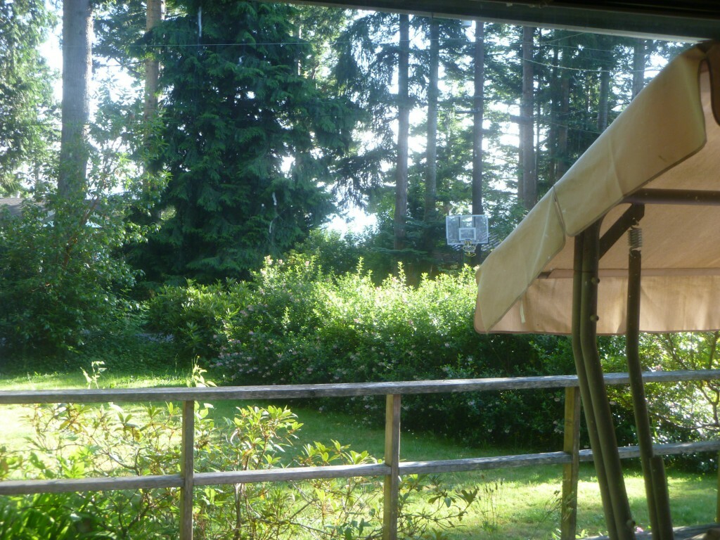 Property Photo: 3319 Walnut Ct WA 98282