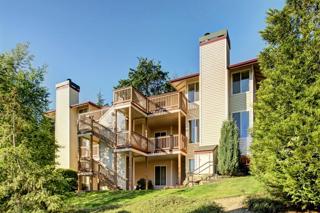 Property Photo:  3927 243rd Place SE I103  WA 98021 