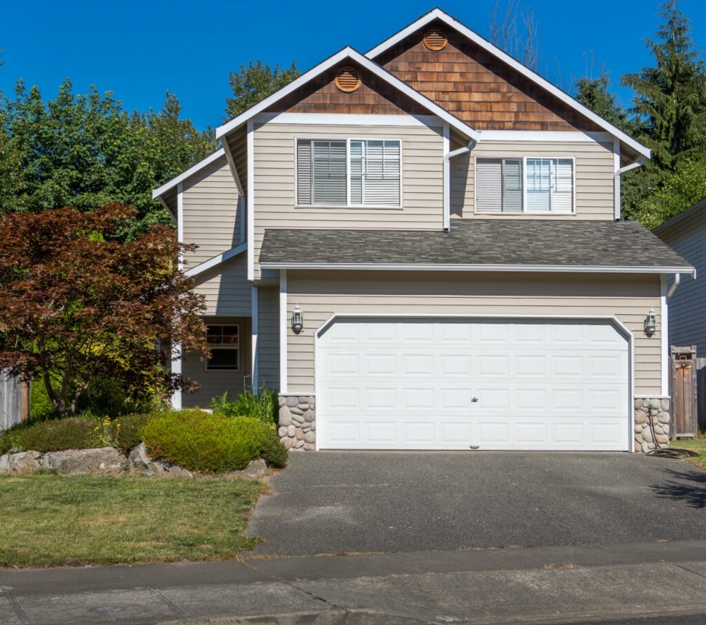Property Photo:  627 125th Ave NE  WA 98258 