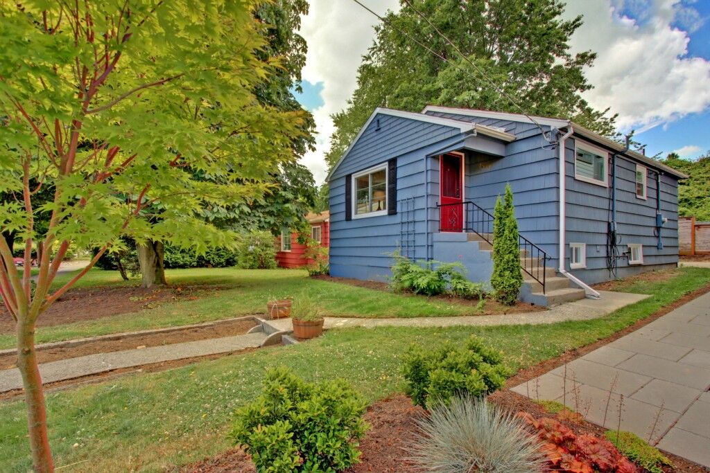 Property Photo:  7039 33rd Ave NE  WA 98115 