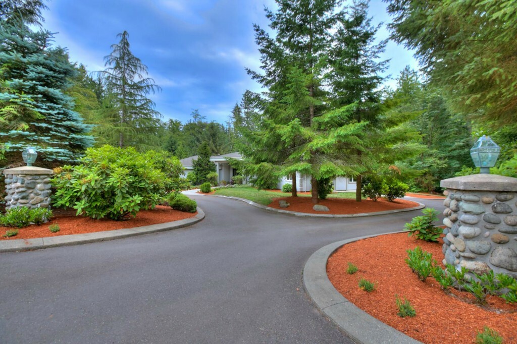 Property Photo:  12375 Upper Preston Rd SE  WA 98027 