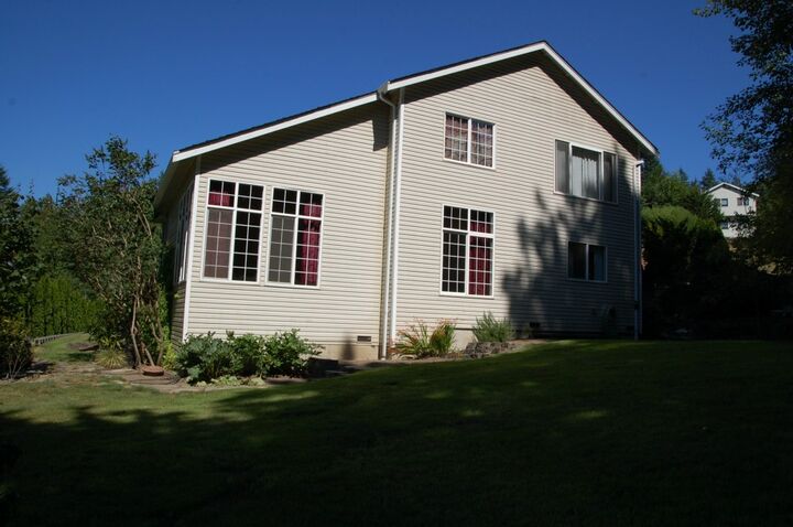 Property Photo:  16215 270th Place NE  WA 98019 