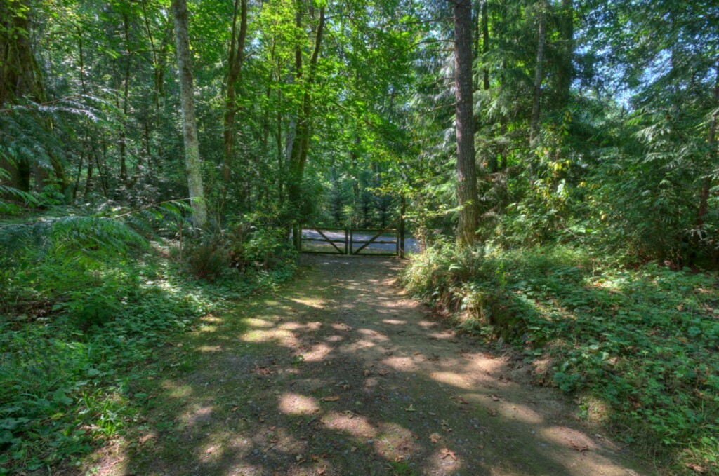 Property Photo:  27819 SE Issaquahfall City Rd  WA 98024 