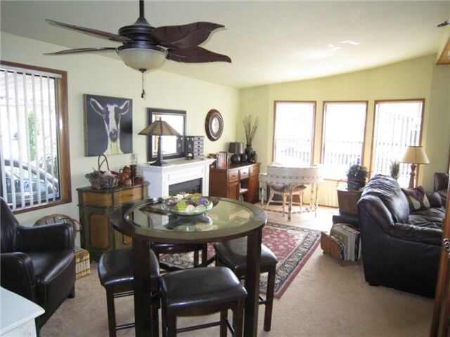 Property Photo: 1402 22nd St NE 551 WA 98002