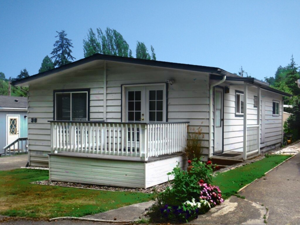 Property Photo: 600 NE Lincoln Rd 38 WA 98370