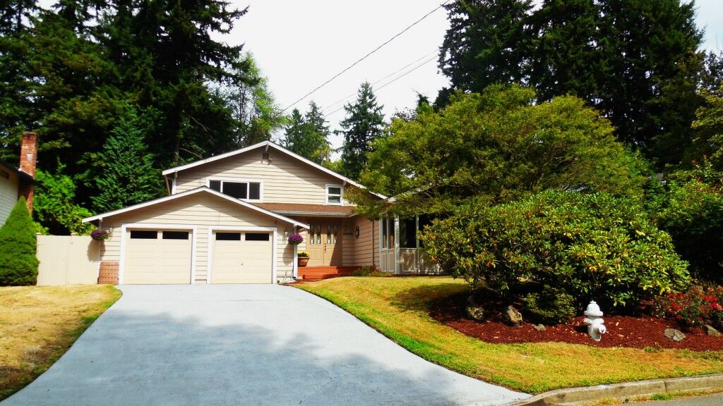 Property Photo:  10412 NE 190 St  WA 98011 