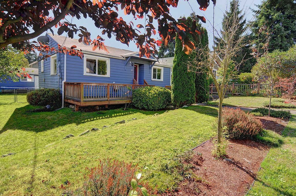 Property Photo: 647 NW 89th St WA 98117