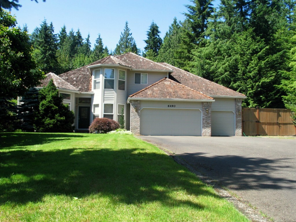 Property Photo:  6490 Justin Ct NE  WA 98110 