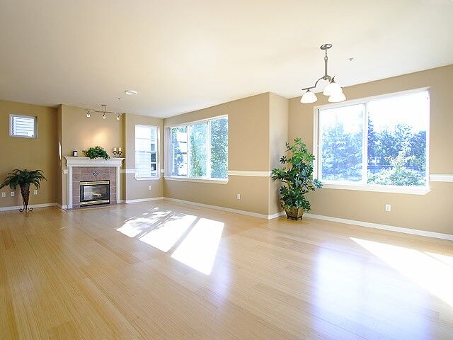 Property Photo: 6831 NE 170th Street 202 WA 98028