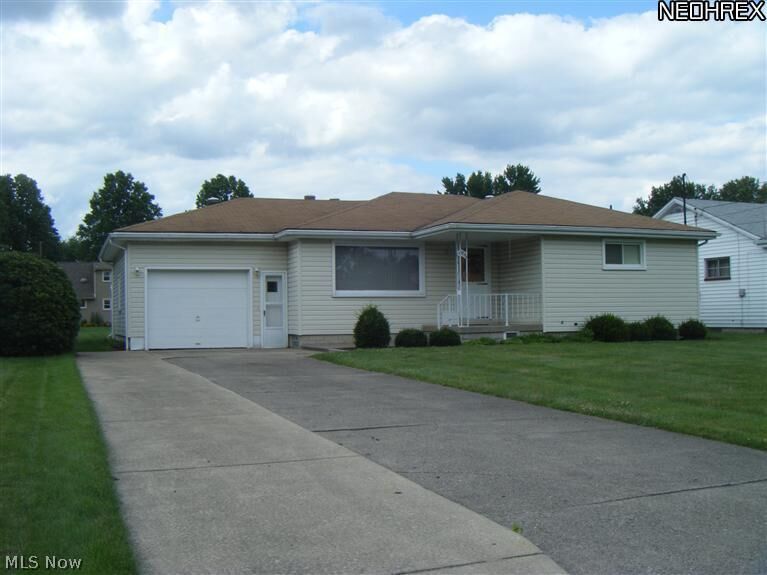 Property Photo:  1854 Halbert Drive  OH 44514 