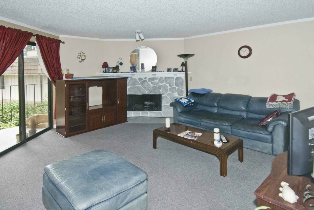 Property Photo:  12700 NE 116th St G3  WA 98034 