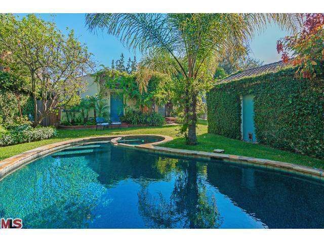 Property Photo:  12315 La Maida St  CA 91607 