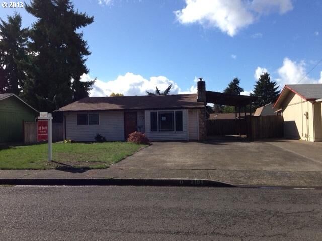 Property Photo: 2194 Golden Gardens St OR 97402