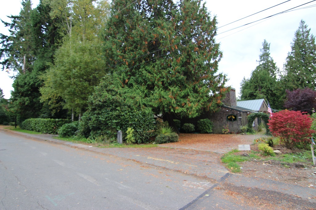 Property Photo:  3823 94th Ave NE  WA 98004 