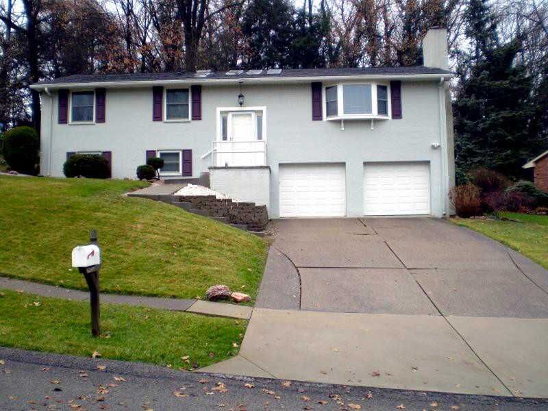 Property Photo:  117 Lang Drive  PA 15108 