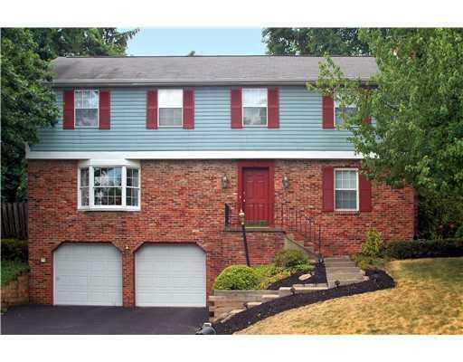 Property Photo:  9011 Wood View Drive  PA 15237 