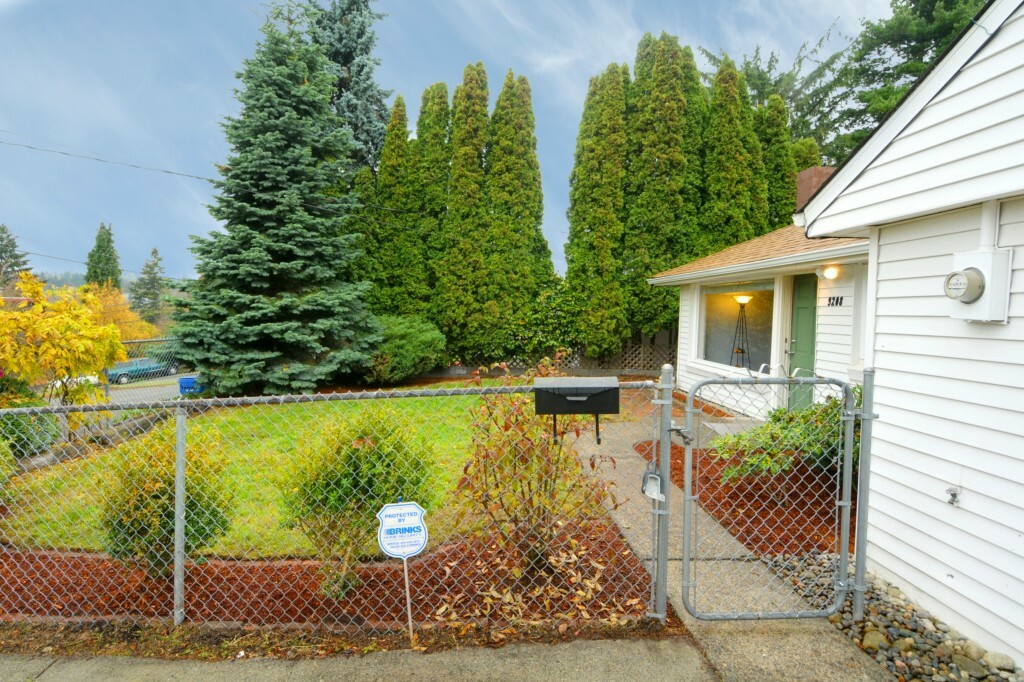 Property Photo:  9208 23rd Ave SW  WA 98106 