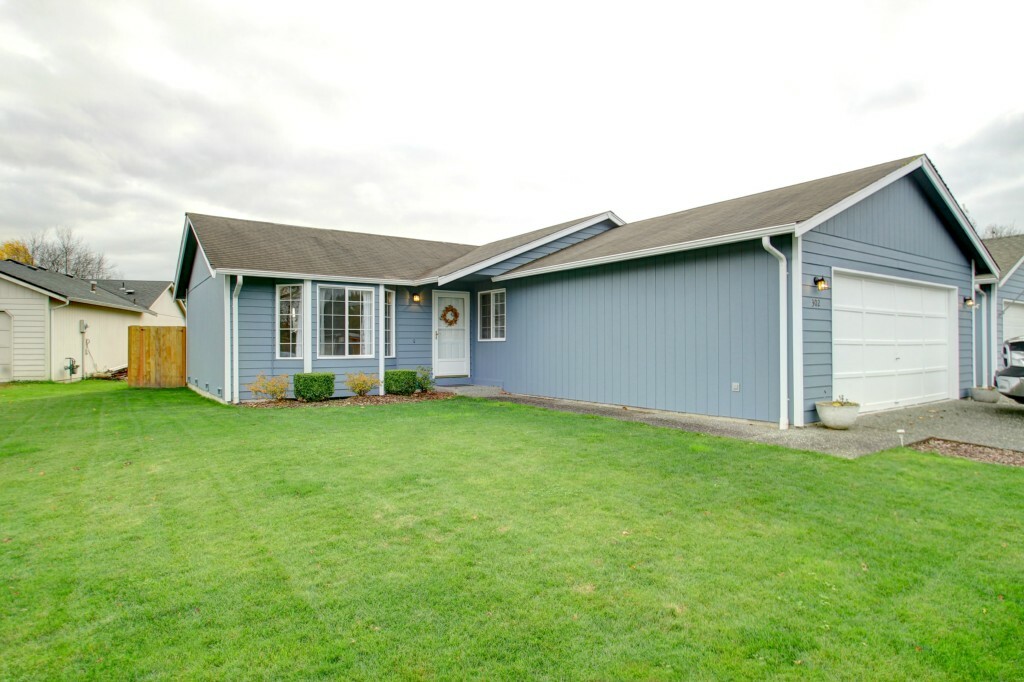 Property Photo:  302 Coates Lane  WA 98284 