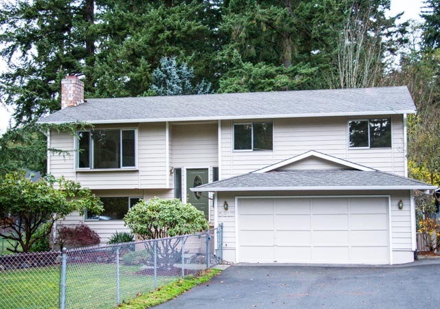 Property Photo:  5617 143rd St SW  WA 98026 