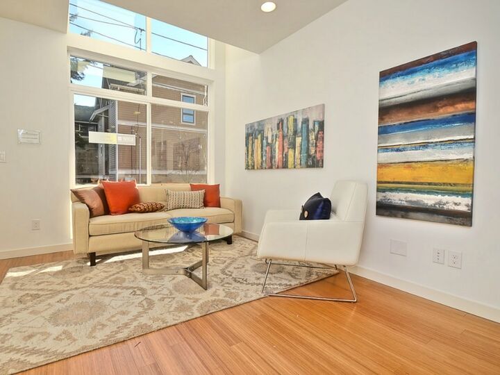 Property Photo:  4212C Linden Ave N  WA 98103 