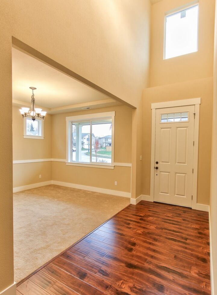 Property Photo: 4704 Mount Baker Lp WA 98273