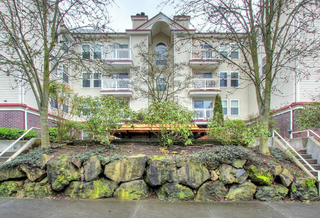 Property Photo:  411 N 90th St 307  WA 98103 