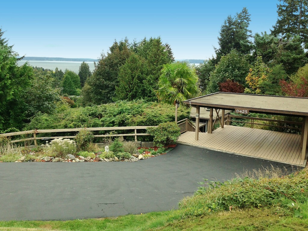 Property Photo:  9425 190th Place SW  WA 98020 