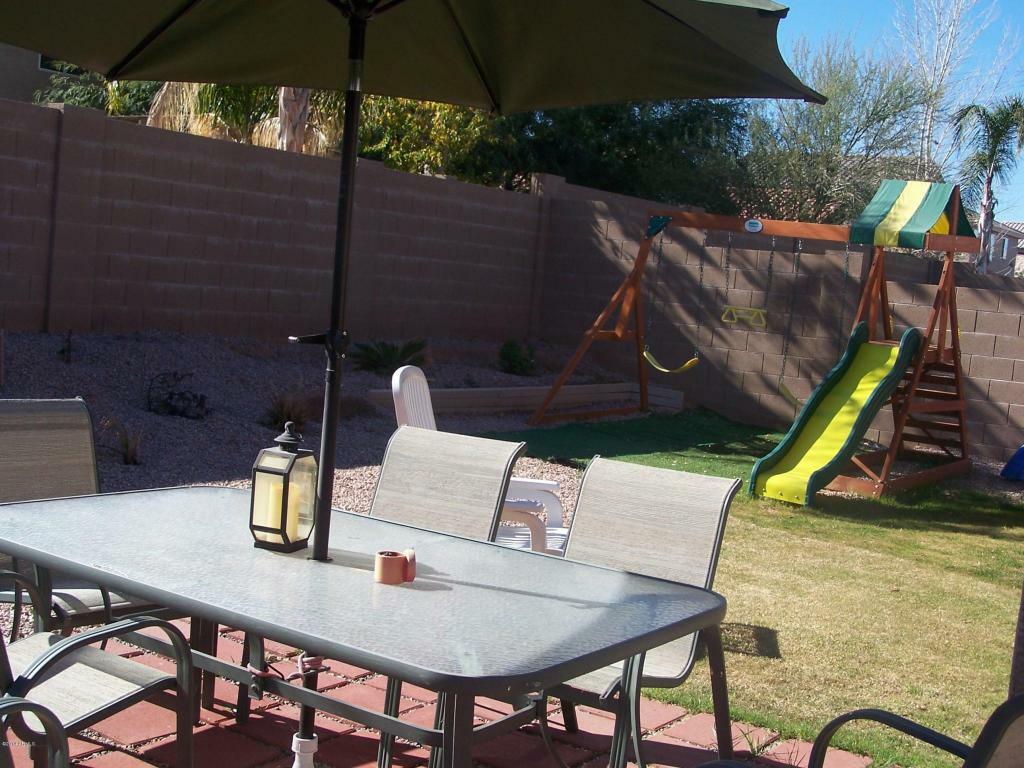 Property Photo: 1093 E Desert Holly Drive AZ 85143