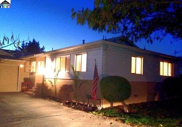 Property Photo: 36267 Toulon Pl CA 94560-2346