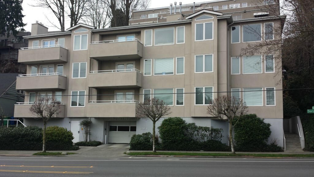 Property Photo:  2167 Dexter Ave N  WA 98109 