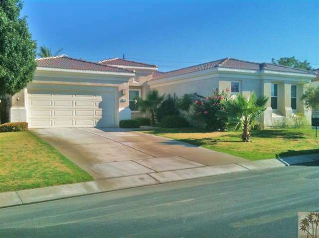 Property Photo: 79901 Parkway Esplanade CA 92253
