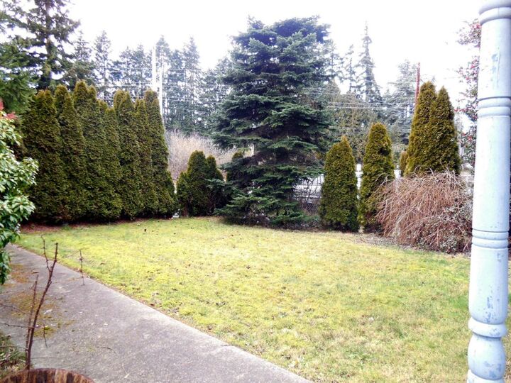 Property Photo:  7713 Beverly Blvd  WA 98203 