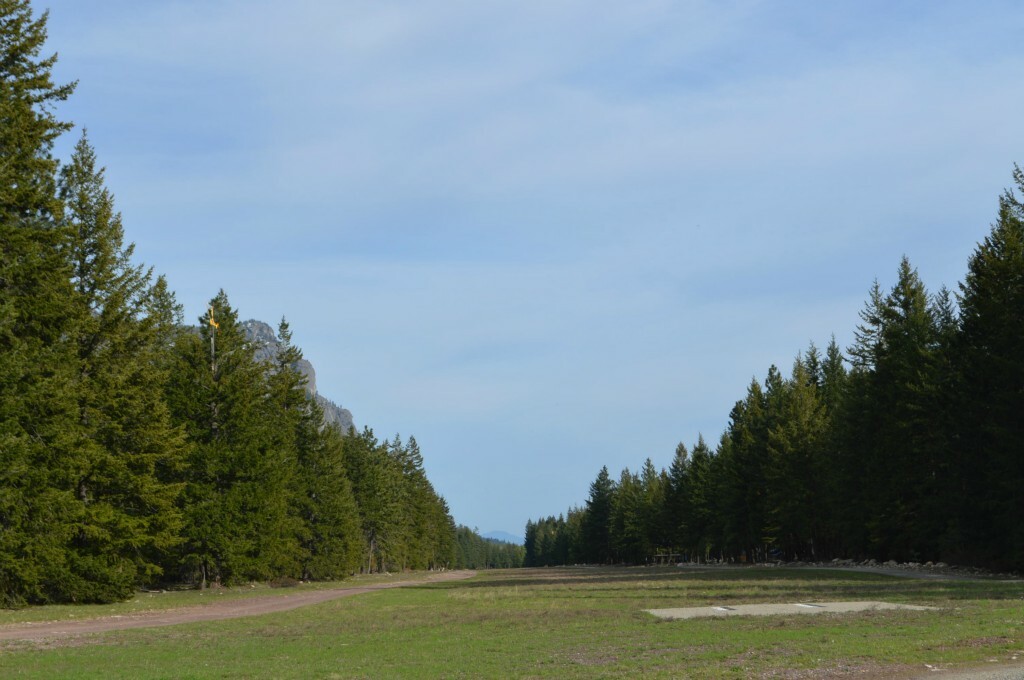 Property Photo:  11 Doe Rd  WA 98833 