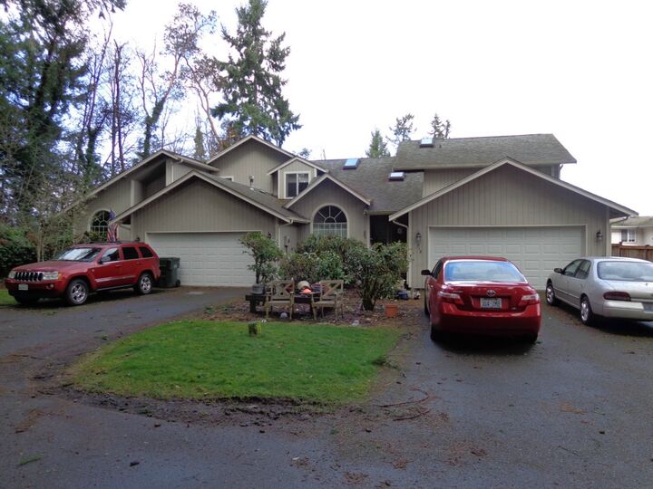 718-20 Shannon St  Steilacoom WA 98388 photo