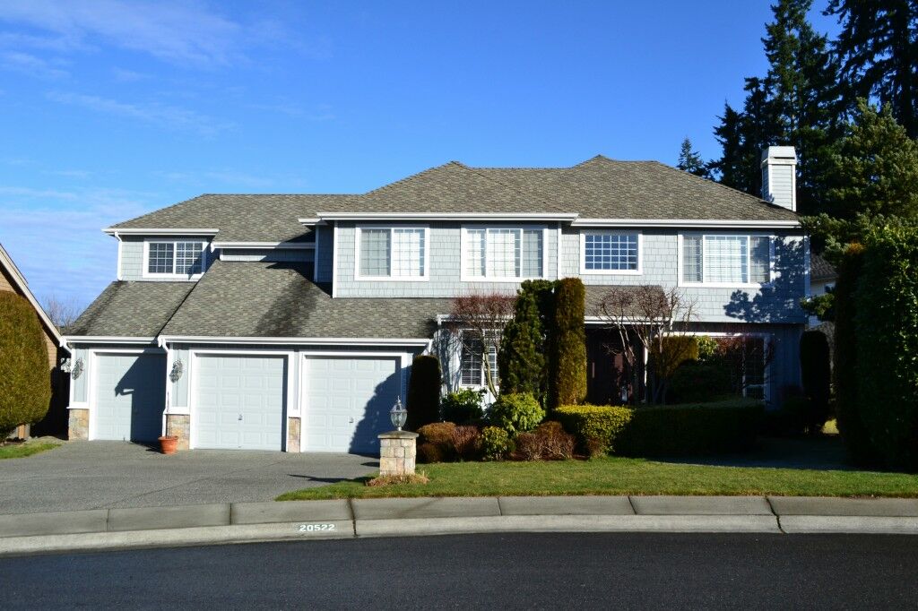 Property Photo:  20522 NE 22nd Ct  WA 98074 
