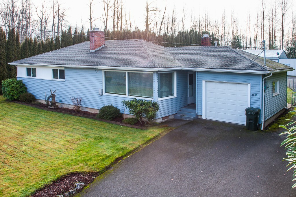 Property Photo: 1800 E Sunset Dr WA 98226