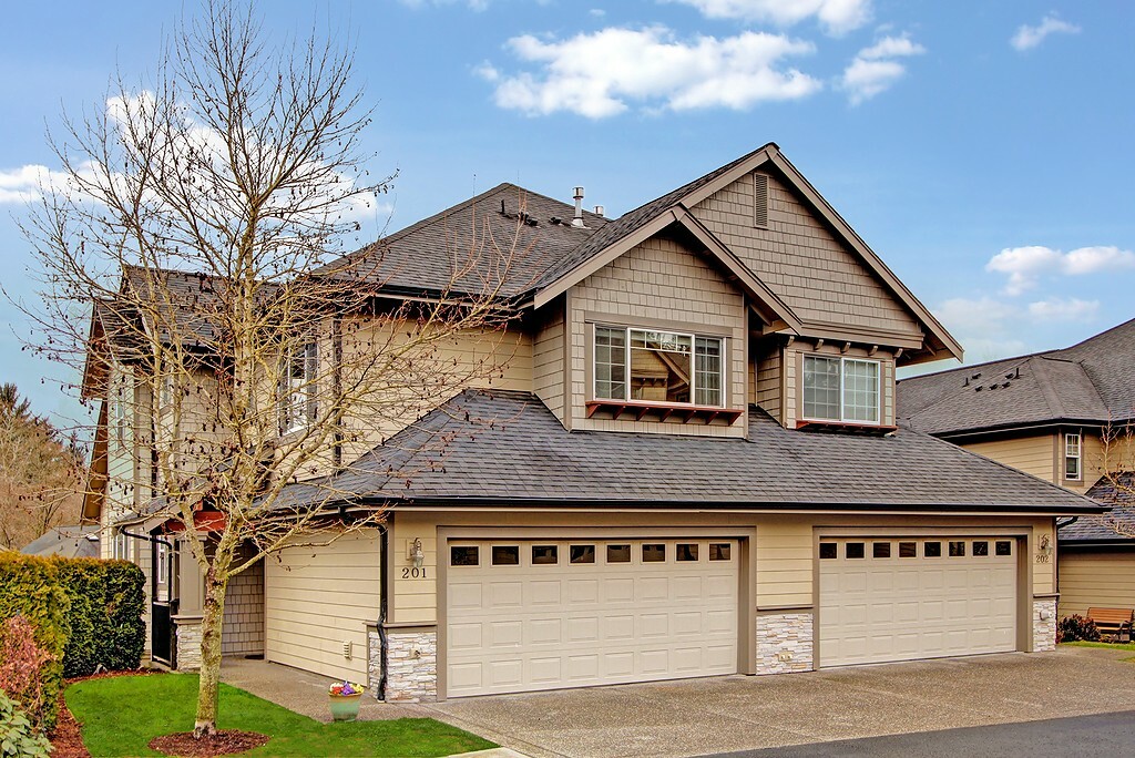 Property Photo:  13824 N Creek Dr 201  WA 98012 